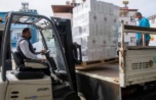 Alanya Belediyesi ramazan paketlerinin dağıtımına...