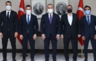 Alanyaspor'dan Bakan Çavuşoğlu'na ziyaret