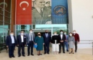 AÜ Rektörü Özkan: “ Kampüsü boş görmek yüreğimi...