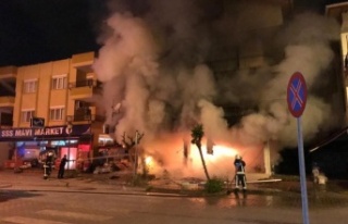 Gazipaşa'da eczanede çıkan yangın mahalleyi...