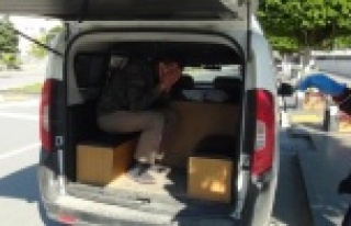 Hem yakalandı hem çaldıkları imitasyon çıktı