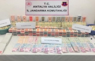 Kıraathanede kumar oynayan 16 kişiye 76 bin TL para...