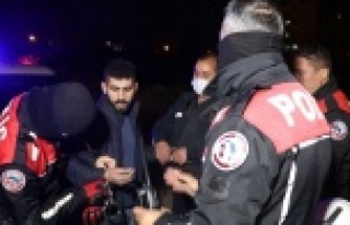 Kısıtlamayı ihlal eden tamirci ortalığı bir...