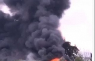 Korkutan yangın! Duman gökyüzünü kapladı