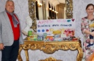 Litvan ailelerden Ahmet bebek için kermes