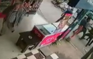 Maddi hasarlı kazanın ardından tekme ve yumruklar...