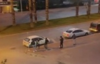 Otomobil sürücüsü, tartıştığı motosiklet...