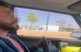 Otomobilin direksiyonunu yerinden çıkartıp hem...