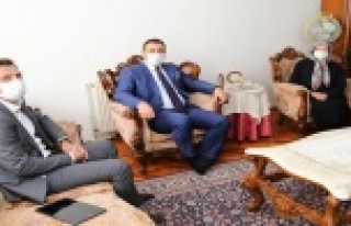 Rektör Kalan, üniversiteye cami yaptıran hayırseverle...