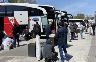 Tam kapanma öncesi otogar yoğunluğu
