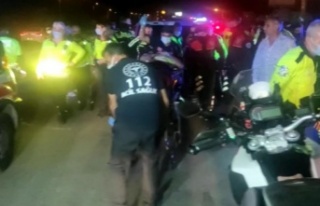 Trafik polis otosu ile motosikletli trafik polisi...