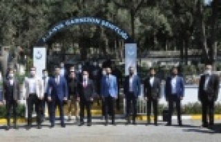 Yeni başkandan ilk ziyaret şehitliğe