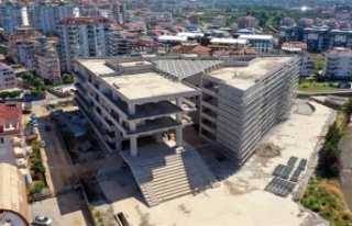 Alanya Belediyesi hizmet binası inşaatında çalışmalar...