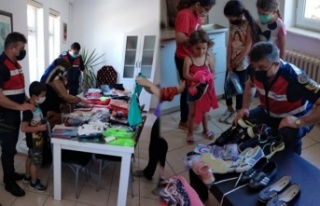 Alanya'da bayramda çocukların yüzünü güldürdüler