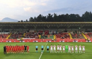 Alanya'da milli heyecan; Türkiye: 2 Azerbaycan:1