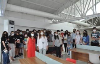 Alanya Emine Hacıkura Kütüphanesi'ne yoğun...