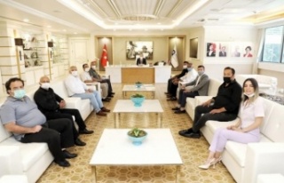 Alanyalı muhtarlardan Başkan Böcek’e ziyaret