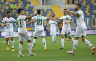Alanyaspor devleri geride bıraktı