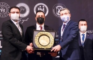 ALKÜ’ye “Herkes İçin Spor Onur” ödülü