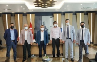 Başkan Böcek CHP'nin il başkanlarını ağırladı