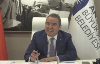 Başkan Böcek gençleri çevrimiçi dinledi