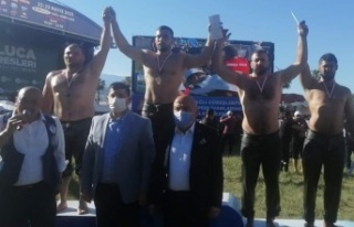 Başkan Böcek: “Güreşçilerimiz göğsümüzü...