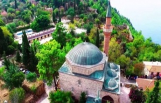 Bayram namazı camilerde kılınacak mı?