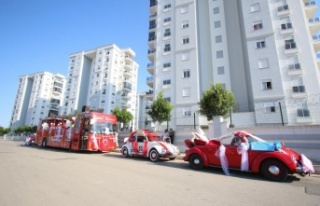Büyükşehir’in bayram neşesi mobil konserleri...
