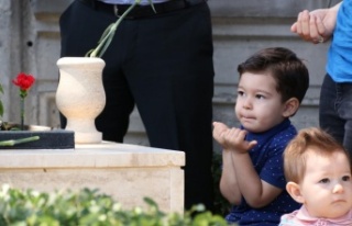 İsmini aldığı şehit dayısına minik elleriyle...