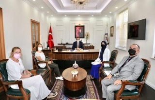 İsveçliler Derneği'nden Kaymakam Ürkmezer'e...