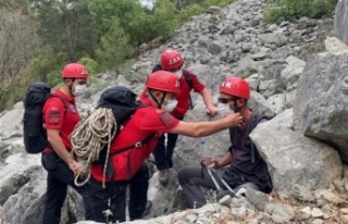 Kayıp turist jandarma tarafından kurtarıldı