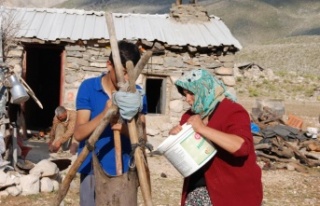 Keçi derisinden yapılan tulukta saatlerce dövülen...