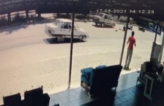 Motosiklet sürücüsü yaya geçidinde ölümden...