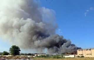 Otel ekipmanları deposunda korkutan yangın
