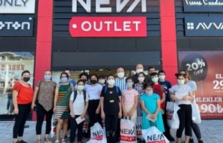 Şahin’den çocuklara bayram hediyesi