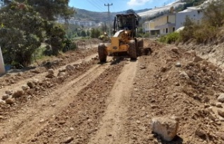 Seki ve İshaklı'da asfalt hazırlığı