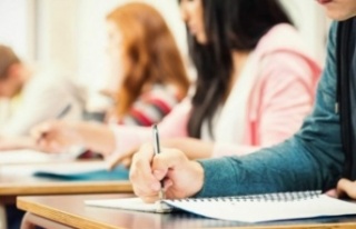 Alanya'da LGS'ye girecek öğrenci ve veliler...