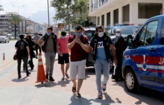 Alanya'da polisten uyuşturucu operasyonu: 3...