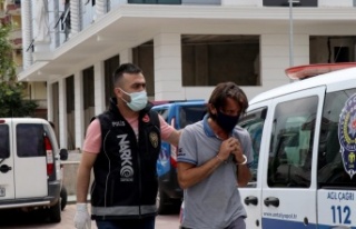 Alanya’da 2 ayrı adrese uyuşturucu baskını