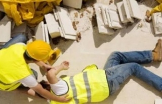 Alanya’da inşaatta düşen işçi ağır yaralandı