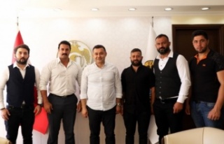 Alperen Ocakları’ndan Yücel’e ziyaret