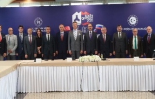 Bakan Kasapoğlu: “Yüzücülerimizin atacağı...