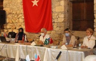 Faydalı böcekler narenciye bahçelerine salınıyor