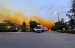 Gökyüzü turuncuya büründü