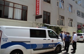 Pansiyon odasında ölü bulundu