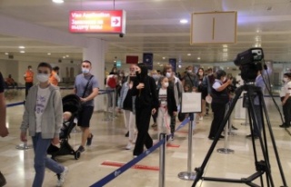 Turizm merkezi Antalya’da vaka sayısındaki düşüş...