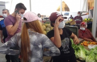 Yaşı küçük 2 kız pazarda ‘tırnakçılık’...