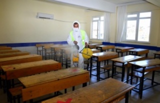YKS öncesi okullar dezenfekte edildi