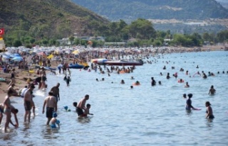 Adrasan bayramda nüfusunun 10 katı tatilciyi ağırlayamaya...