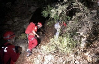 AKUT Alanya ekipleri 2 vatandaşı kurtardı